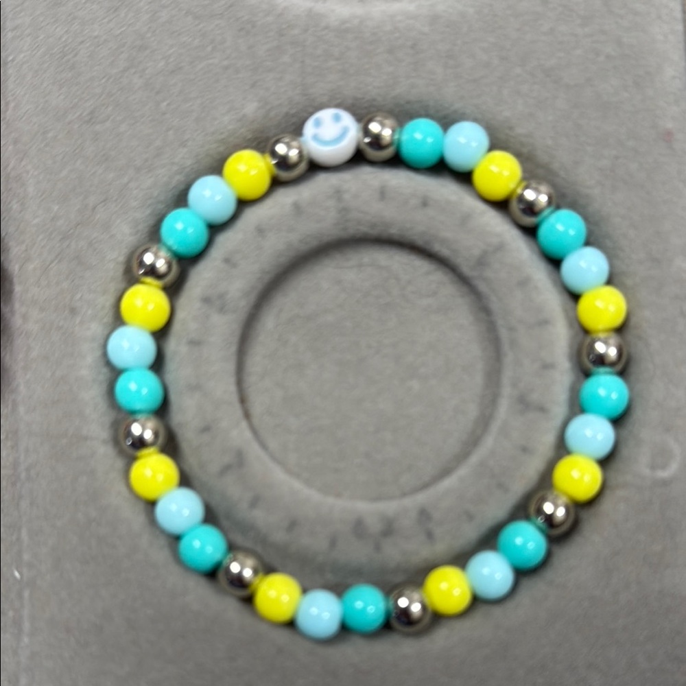 Handmade Vibrant Beaded Jewelry Bracelet Set. Colorful Vibrant Fun - Picture 2 of 3